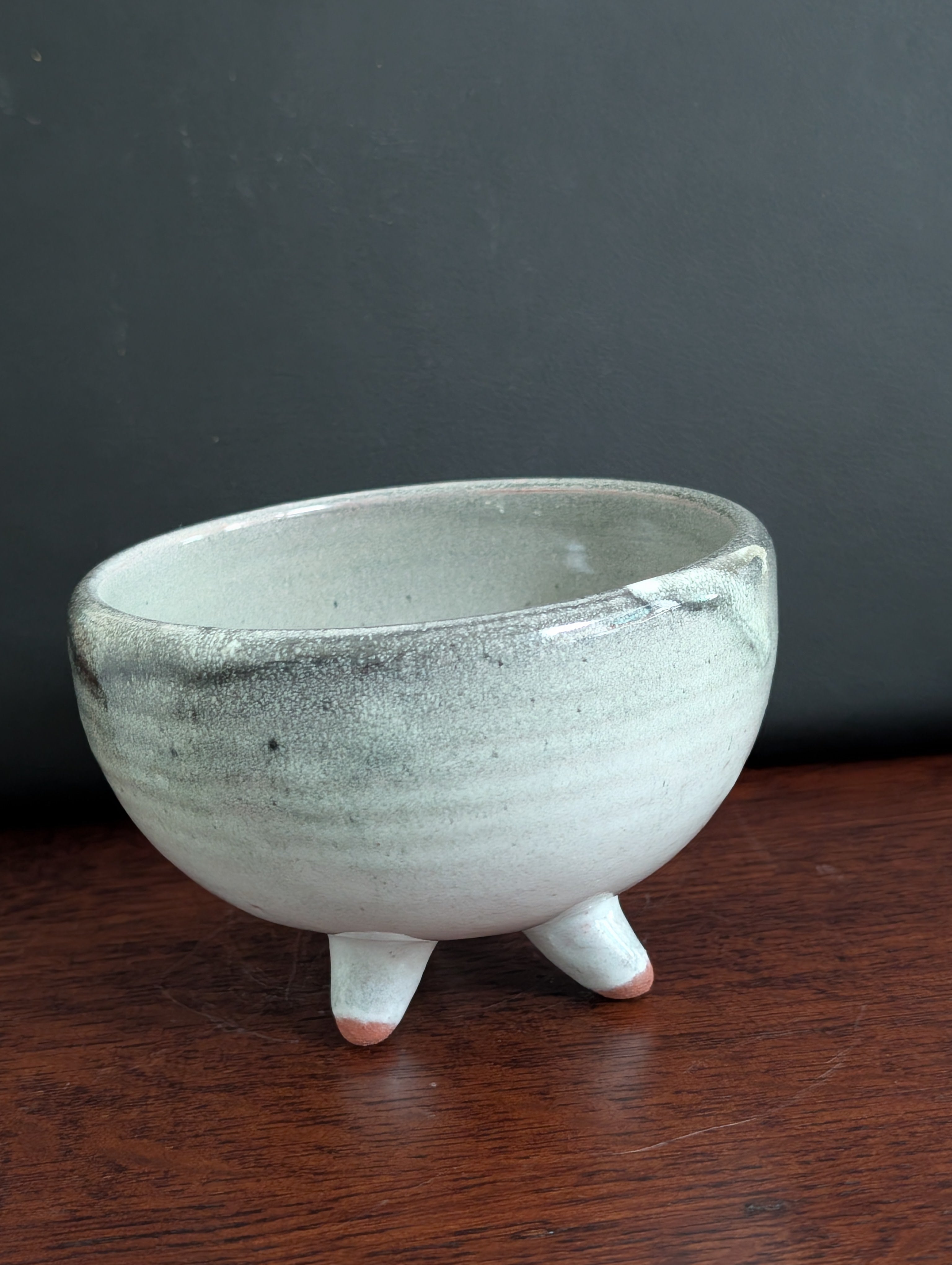 3-Legged Bowls